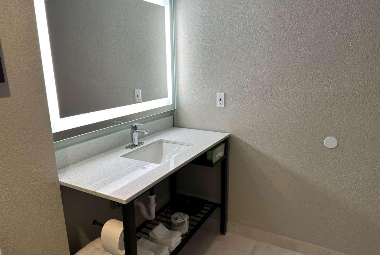 La Quinta Inn By Wyndham Huntsville Research Park Luaran gambar