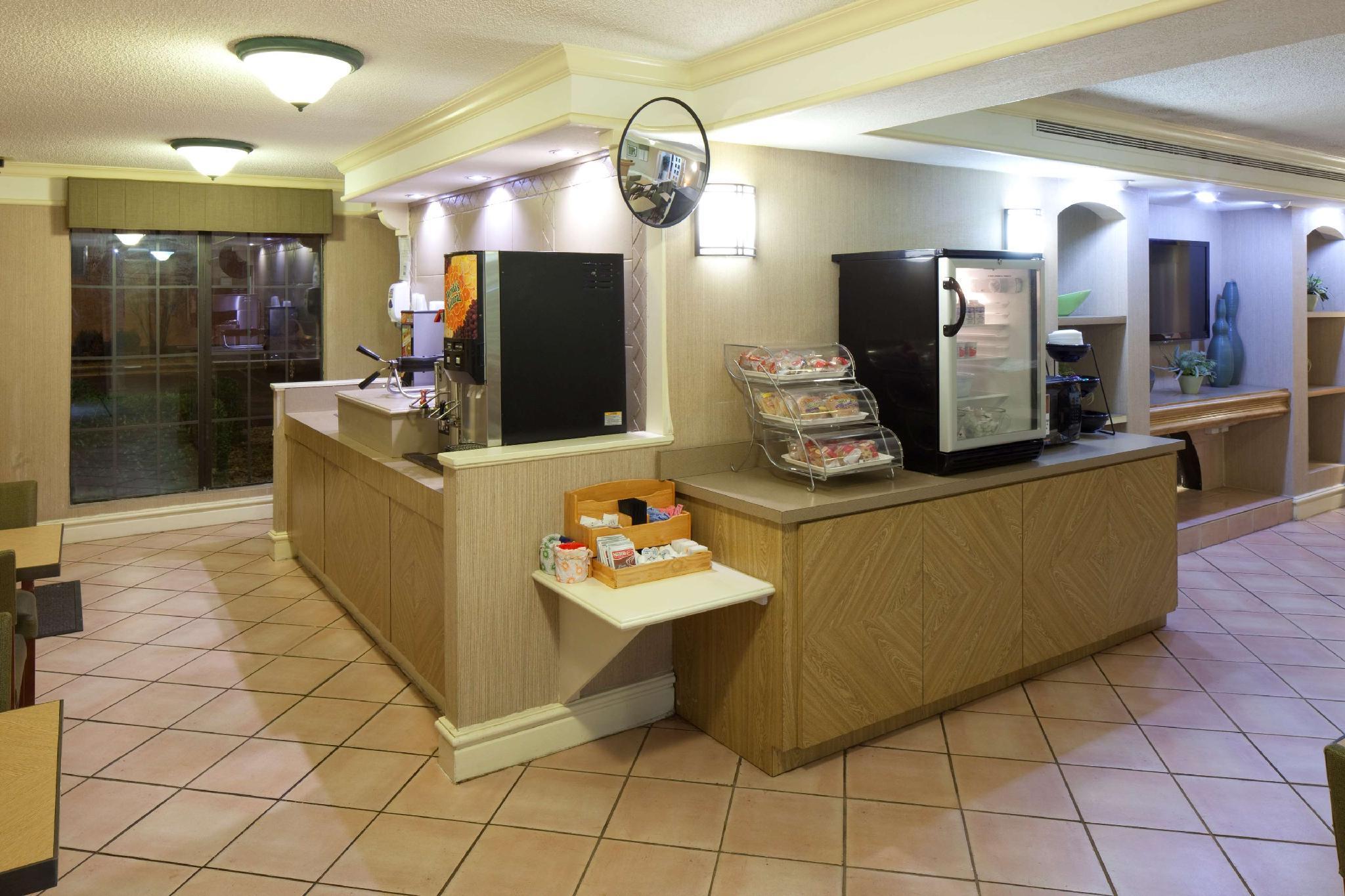 La Quinta Inn By Wyndham Huntsville Research Park Luaran gambar