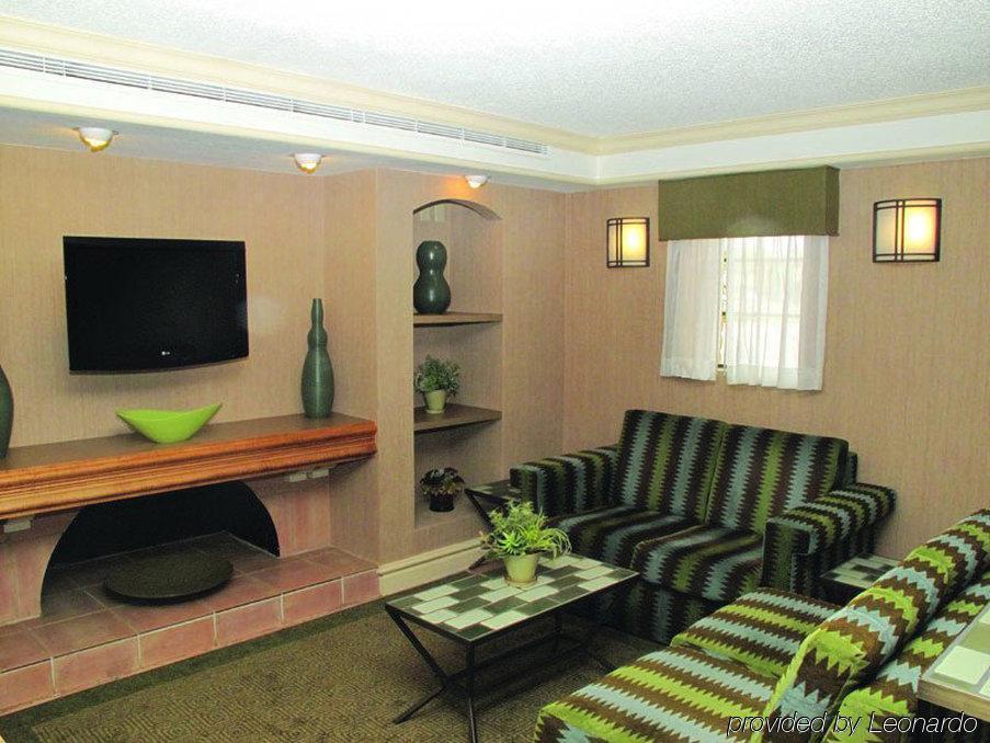 La Quinta Inn By Wyndham Huntsville Research Park Luaran gambar